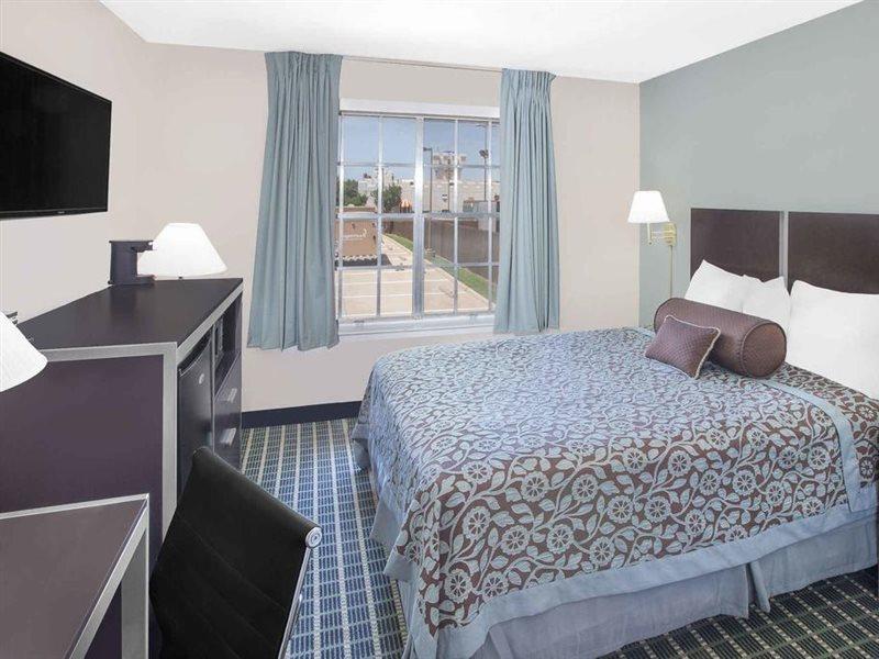 Days Inn By Wyndham Market Center Dallas Love Field Zewnętrze zdjęcie